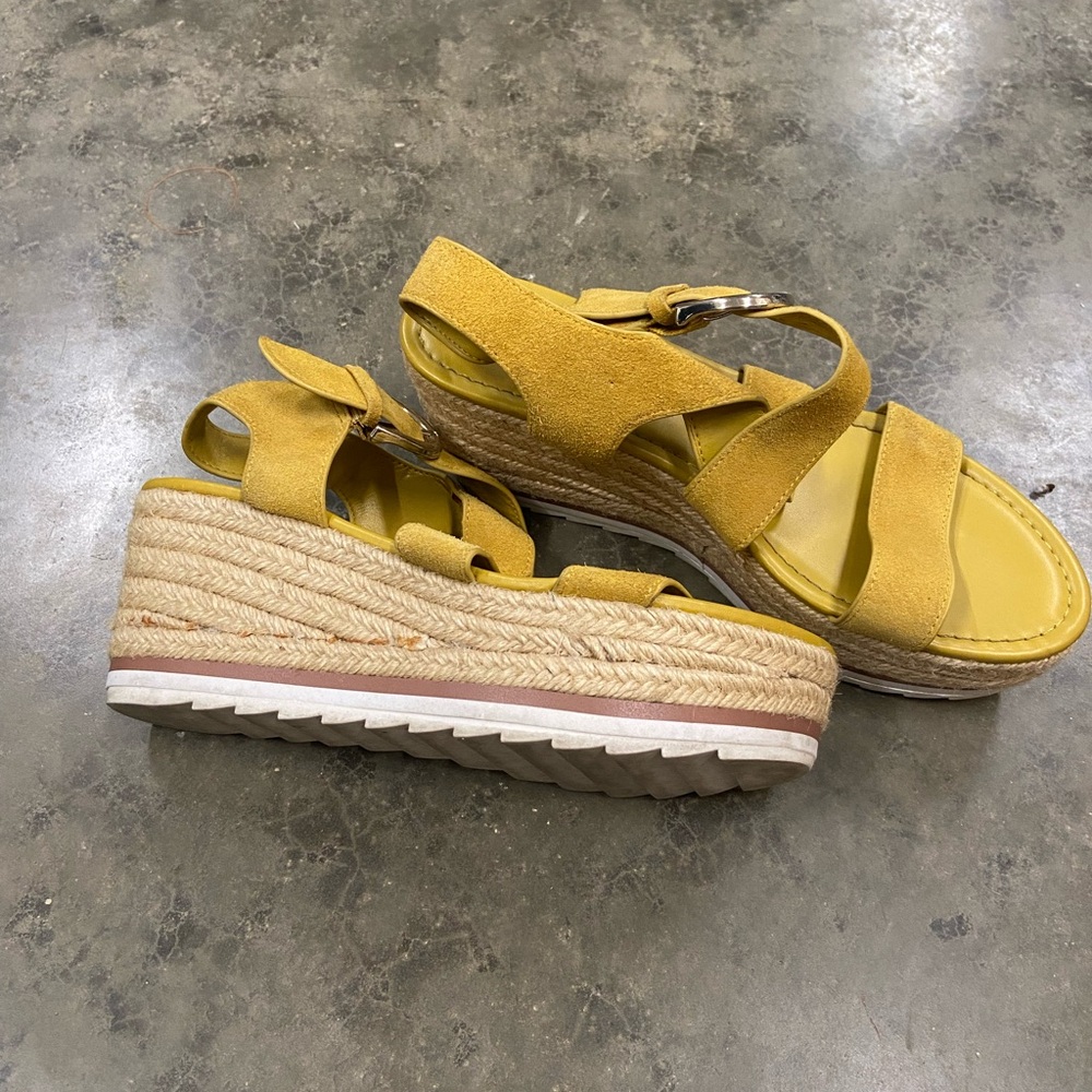Marc fisher espadrilles